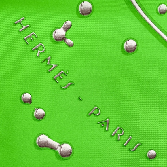 NWT Hermes Silk Scarf Carre 90 "Vif Argent" in Green - Picture 3 of 11